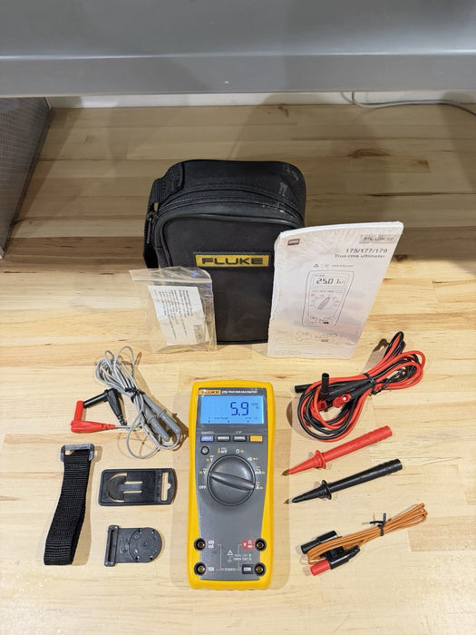 FLUKE 179/EDA2 MULTIMETER COMBO KIT W/ BAG & ACCESSORIES - TESTED
