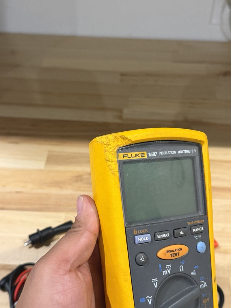 FLUKE 1587 DIGITAL INSULATION TESTER KIT W ACCESSORIES & LEADS - SHIPS FAST