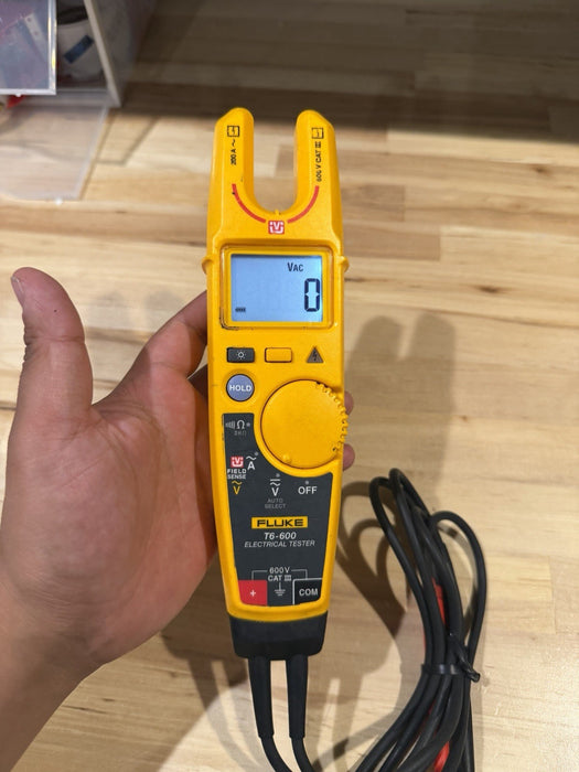 FLUKE T6-600 ELECTRICAL TESTER 600V CAT III (TESTED) SHIPS FAST