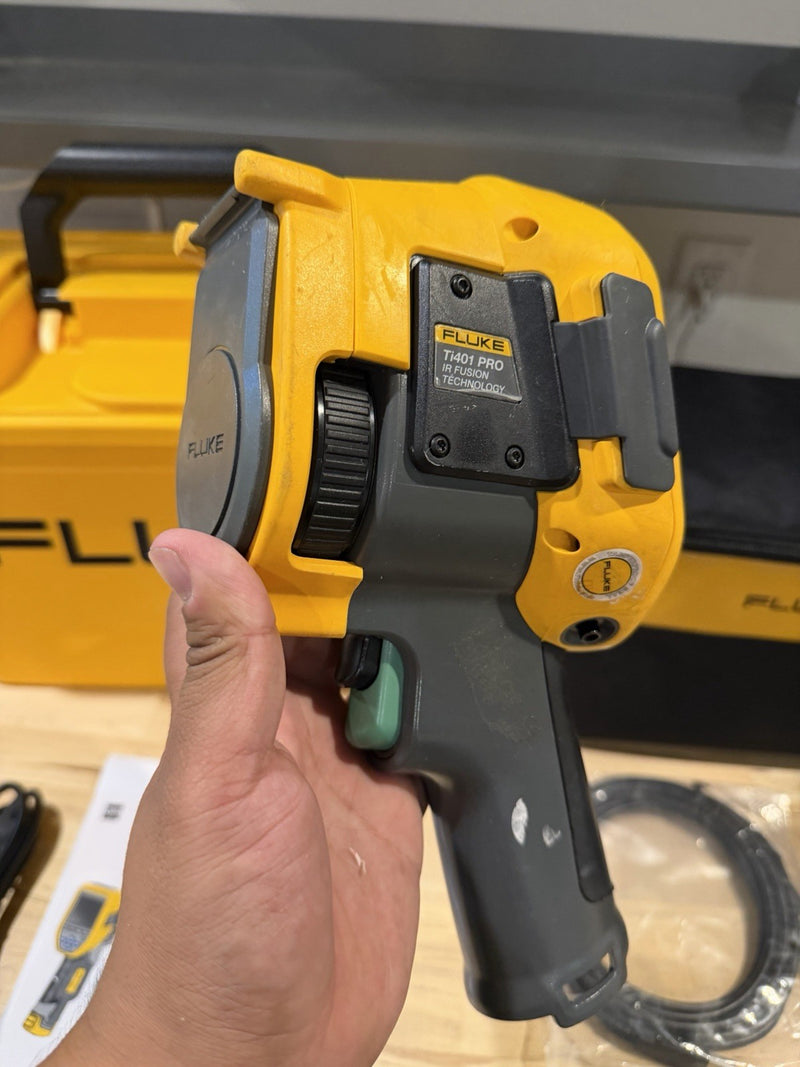FLUKE TI401-PRO 60HZ THERMAL IMAGER KIT WITH ACCESSORIES
