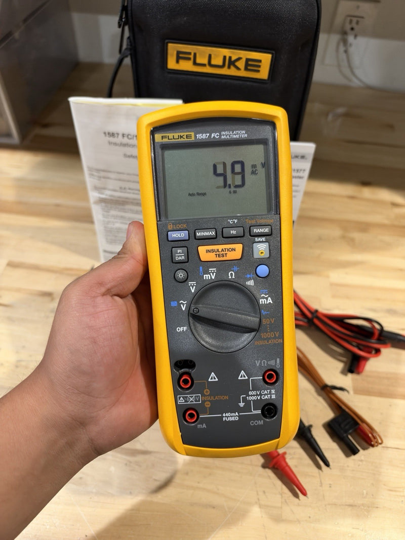 FLUKE 1587 FC 2 IN 1 HANDHELD DIGITAL INSULATION MULTIMETER W/ ACCESSORIES
