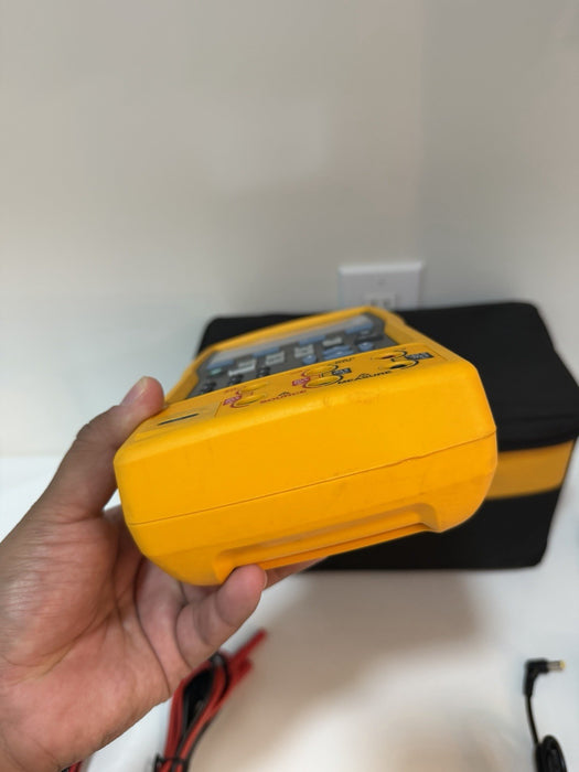 FLUKE 753 DOCUMENTING PROCESS CALIBRATOR WITH ACCESSORIES TESTED