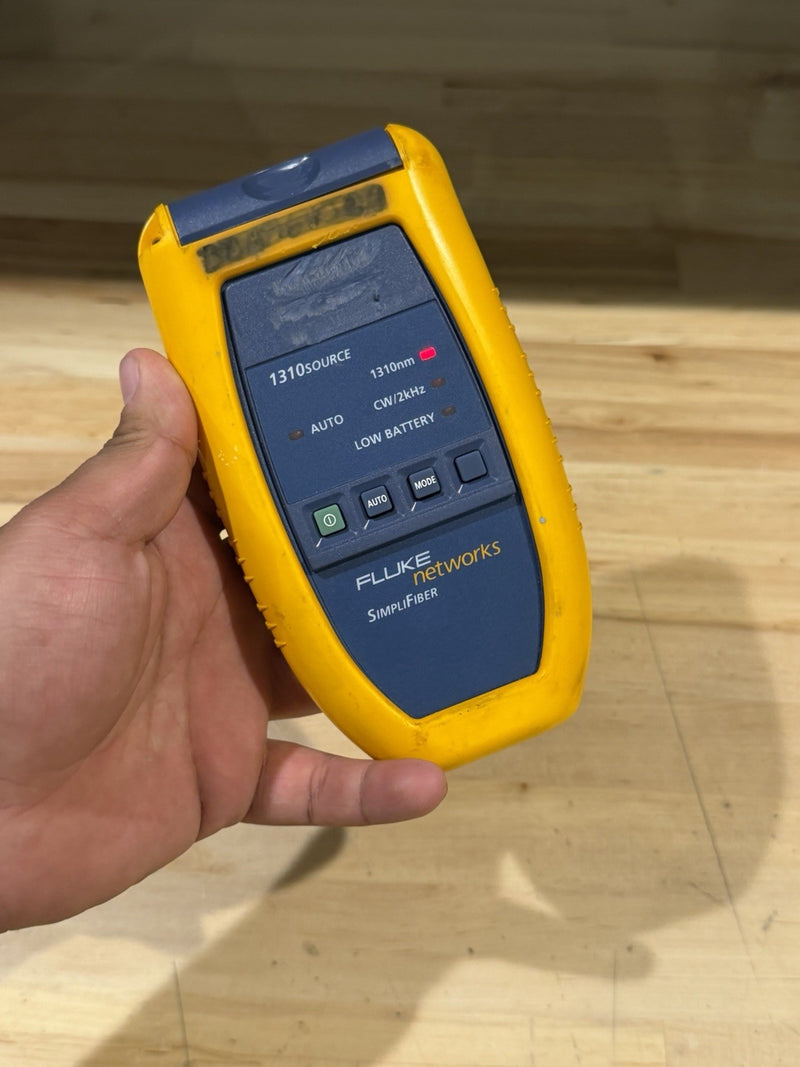 FLUKE NETWORKS SIMPLIFIBER SM 1310NM SOURCE FOR FIBER OPTIC LOSS TESTING