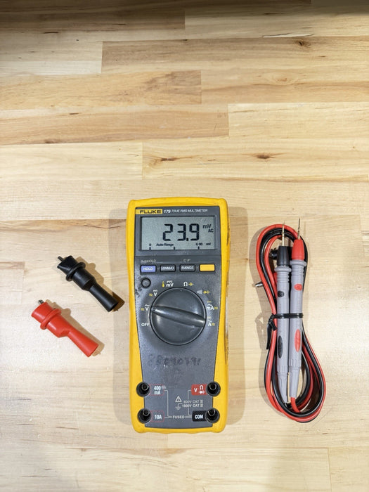 FLUKE 179 TRUE RMS MULTIMETER W/ LEADS- SHIPS FAST (TESTED)