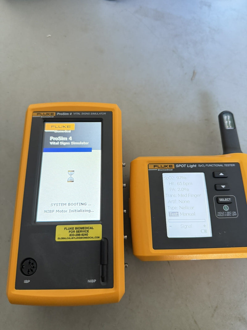 FLUKE BIOMEDICAL PROSIM 4 & SPOT LIGHT KIT WITH BAG & CHARGER TESTED