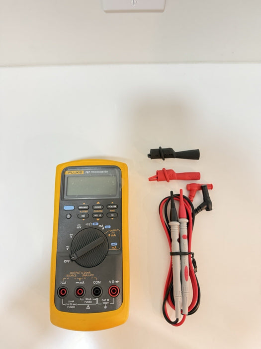 FLUKE 787 PROCESSMETER W/LEADS (SHIPS FAST) FREE SHIPPING (TESTED)