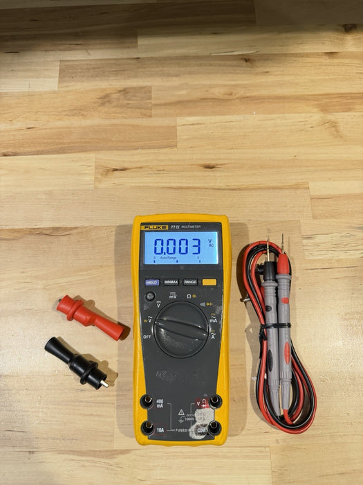 FLUKE 77-IV MULTIMETER W / LEAD SET & CLIPS - SHIPS FAST (TESTED)