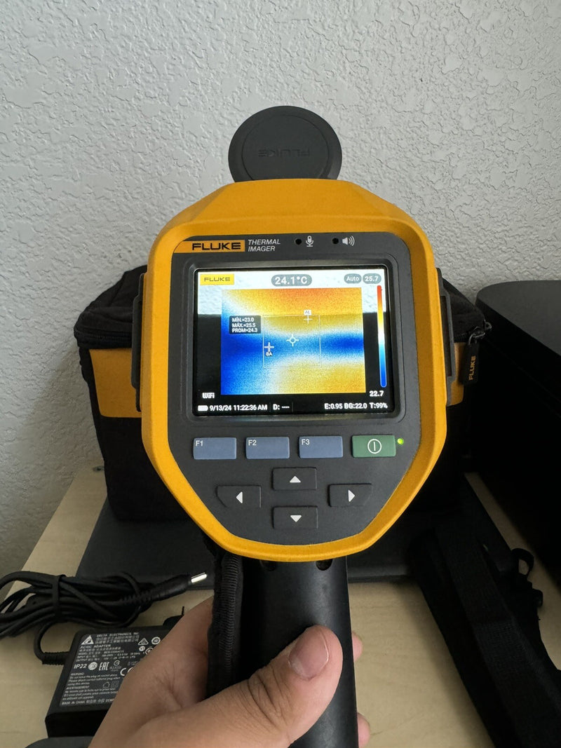 FLUKE TI401-PRO 60HZ 640 X 480 INFD THERMAL IMAGING CAMERA IR RARE