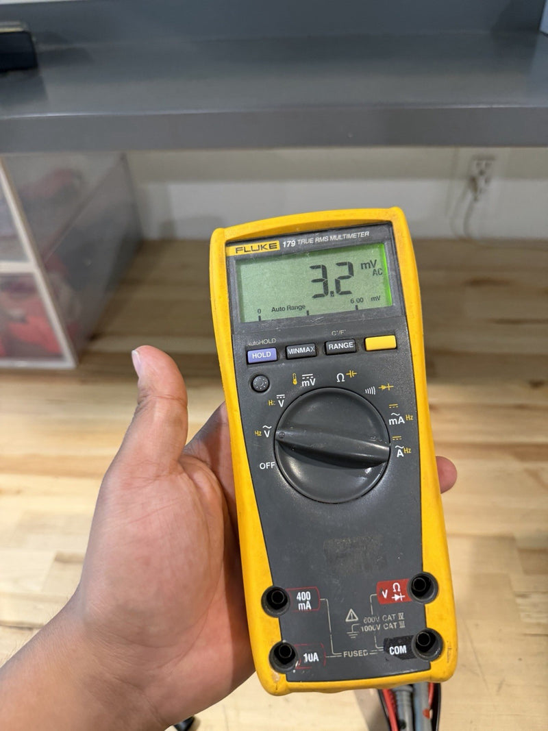 FLUKE 179 MULTIMETER WITH LEADS & CLIPS