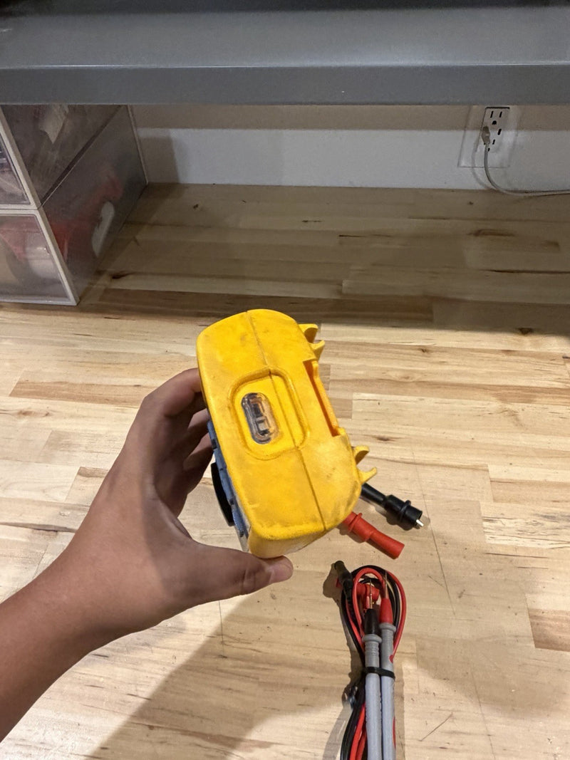 FLUKE 289 TRUE RMS ELECTRONIC LOGGING DIGITAL MULTIMETER W/ LEADS & CLIPS