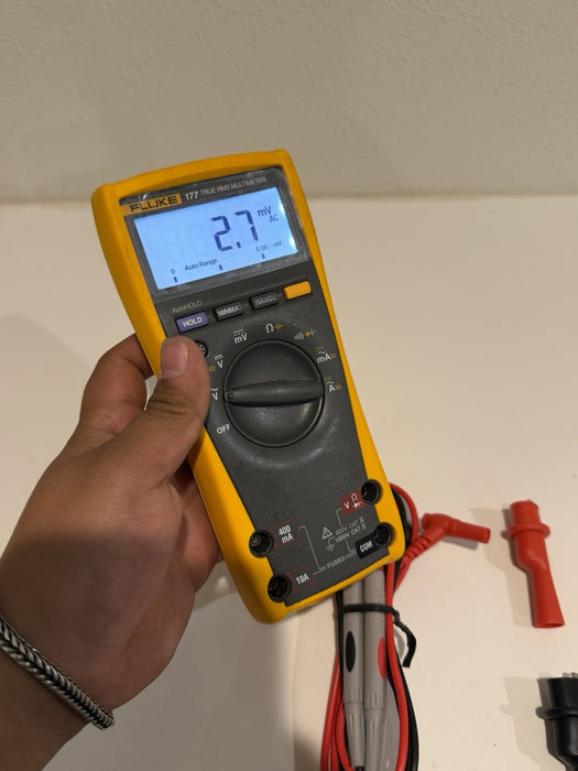 FLUKE 177 TRUE RMS MULTIMETER W/ LEADS & CLIPS - SHIPS FAST