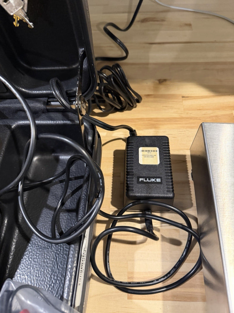 FLIKE 199C 200MHZ 2.5GS/s SCOPEMETER COLOR W/ ACCESSORIES (CALIBRATED 2025)