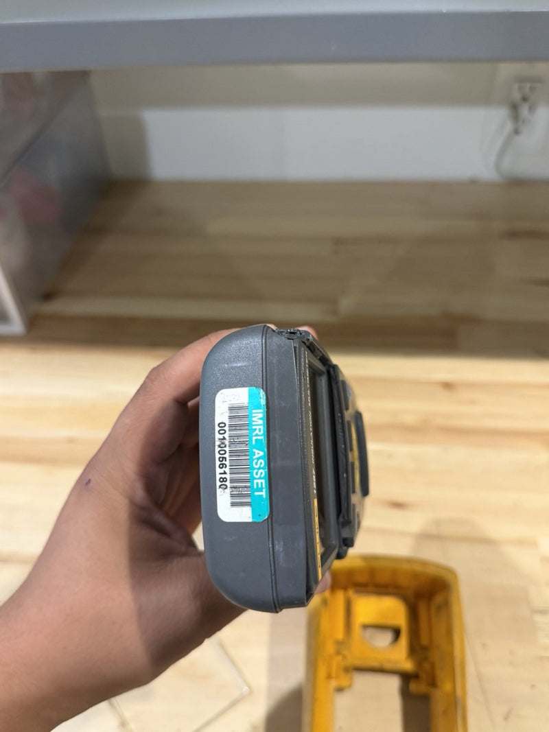 FLUKE 1587 INSULATION TESTER (PARTS ONLY) DOESN’T WORK