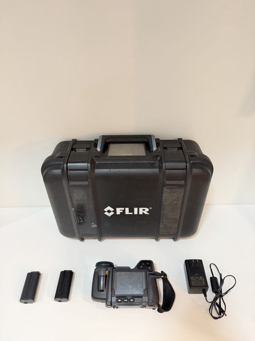 FLIR T440 THERMAL IMAGING CAMERA WITH ACCESSORIES & CASE TESTED