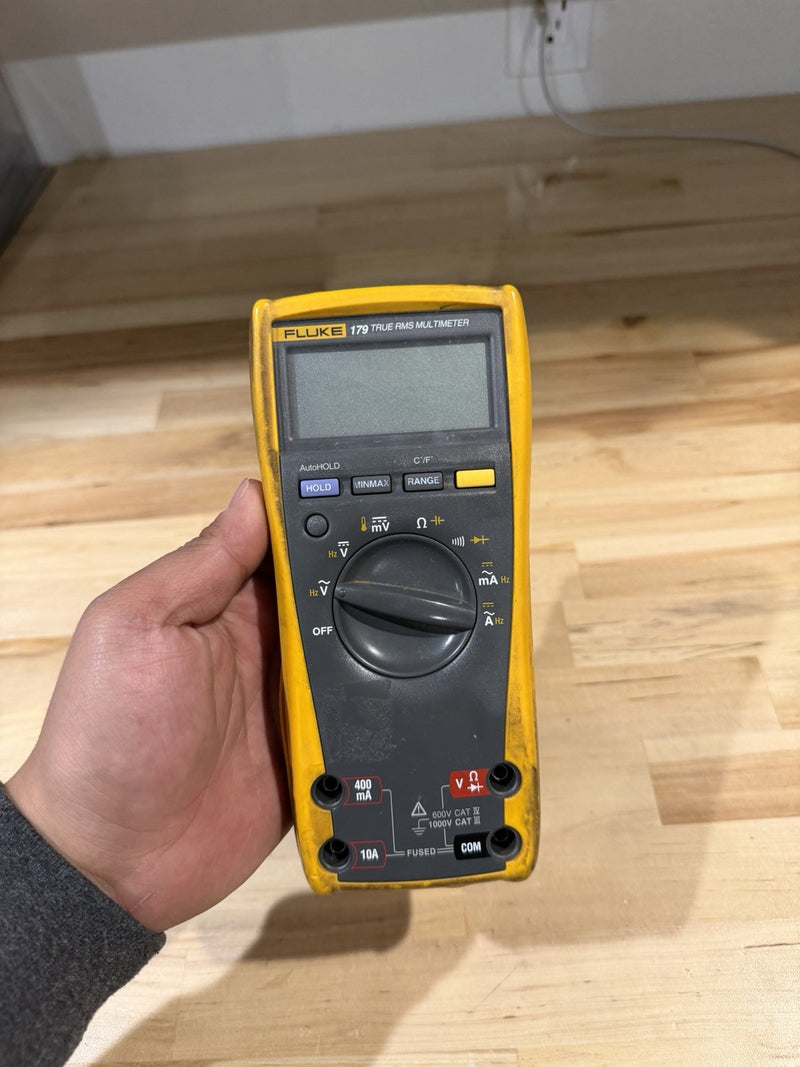 FLUKE 179 TRUE RMS MULTIMETER FOR PARTS