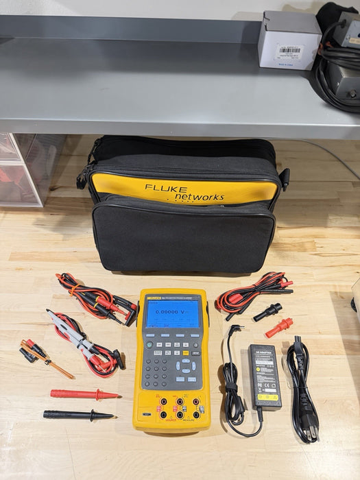 FLUKE 754 DOCUMENTING PROCESS CALIBRATOR WITH ACCESSORIES TESTED