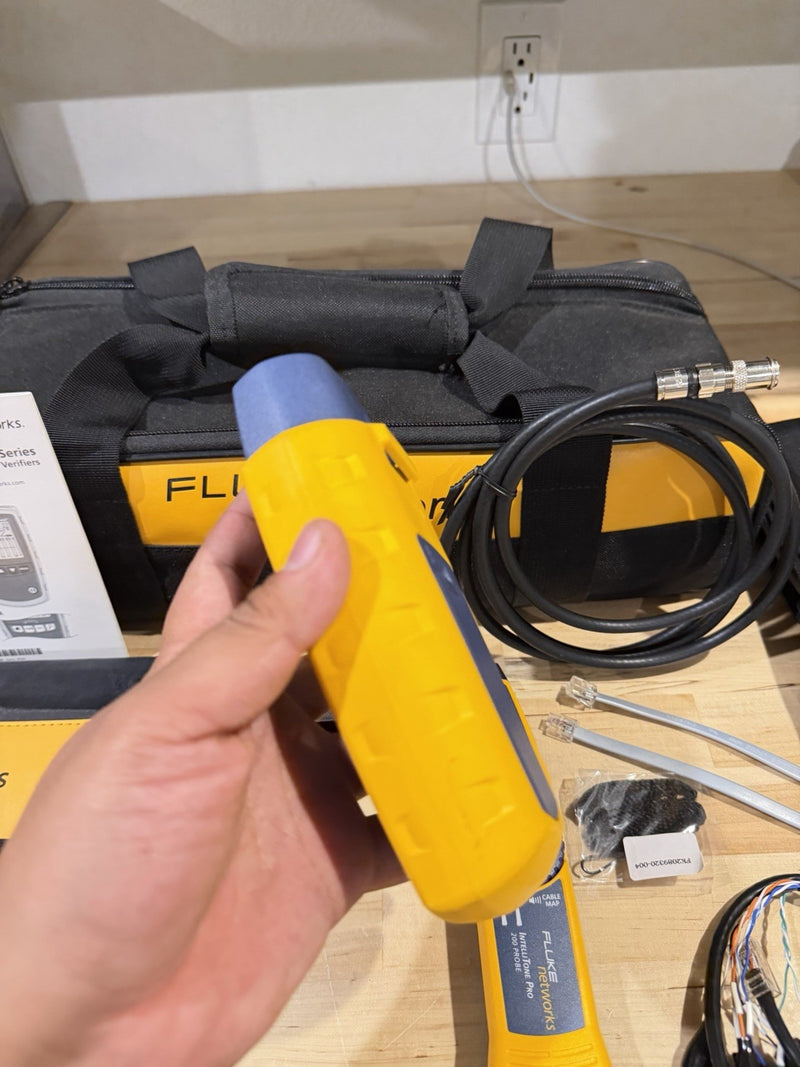 FLUKE NETWORKS MS2-KIT MICROSCANNER 2 & INTELLITONE PRO200 CABLE TEST KIT
