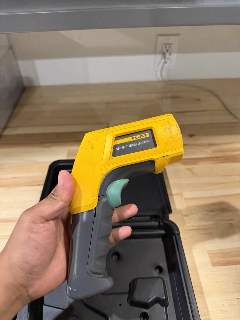FLUKE 568 IR THERMOMETER WITH CASE TESTED