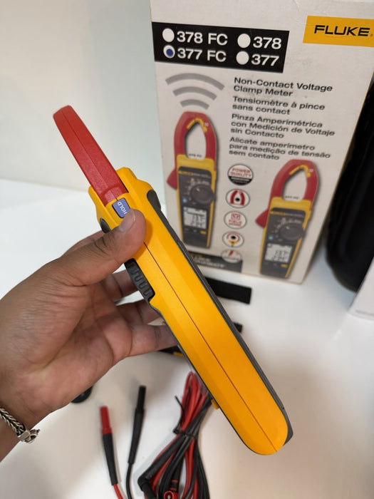 FLUKE 377 FC NON-CONTACT VOLTAGE CLAMP METER (NEW FACTORY SEALED) SHIPS FAST