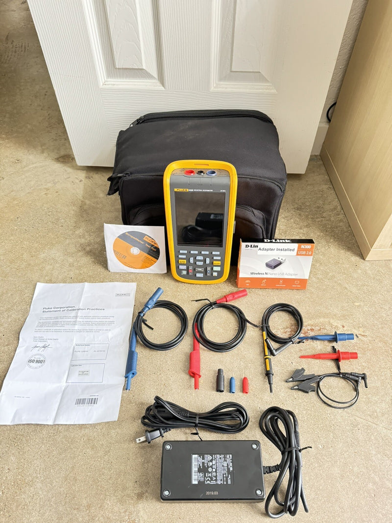 FLUKE 123B INDUSTRIAL SCOPEMETER HAND-HELD OSCILLOSCOPE 20 MHZ