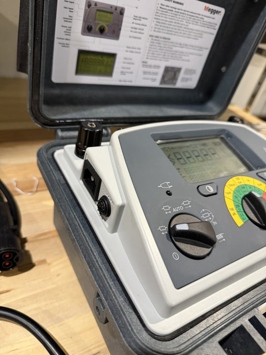 MEGGER DLRO10HD DIGITAL LOW RESISTANCE OHMETER W/ PROBES & CHARGER (TESTED)