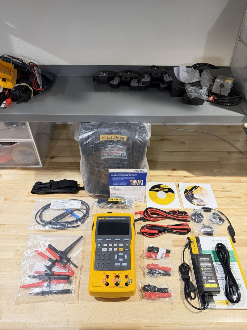 FLUKE 754 DOCUMENTING PROCESS CALIBRATOR W/ ACCESSORIES (NEW) FREE SHIPPING