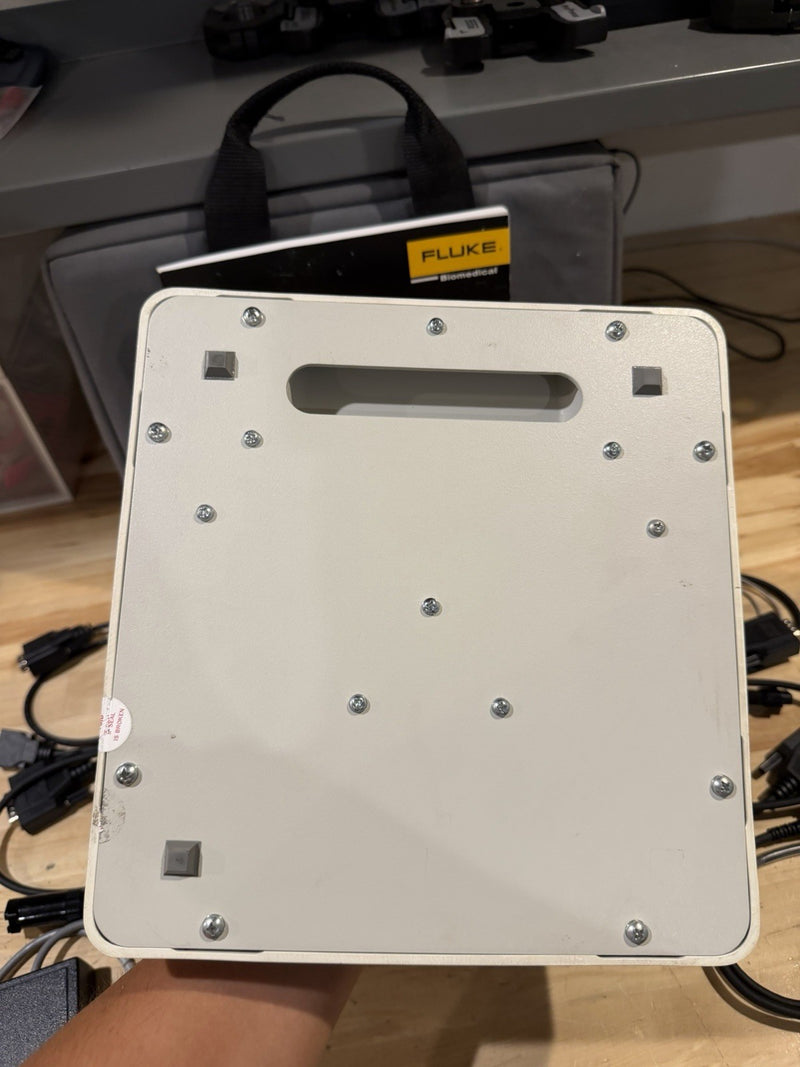 FLUKE INDEX 2 SPO2 SIMULATOR W/ ACCESSORIES (TESTED) SHIPS FREE