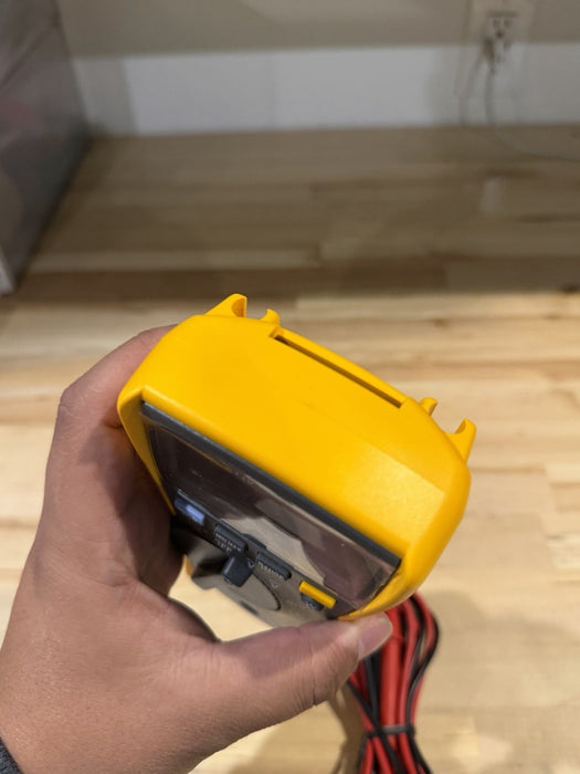 FLUKE 116 TRUS-RMS MULTIMETER / LEADS - SHIPS FAST (TESTED)