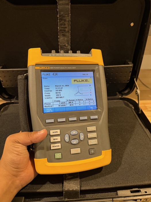 FLUKE 434 SERIES POWER QUALITY ANALYZER KIT W/ACCESSORIES - SHIPS FREE (TESTED)