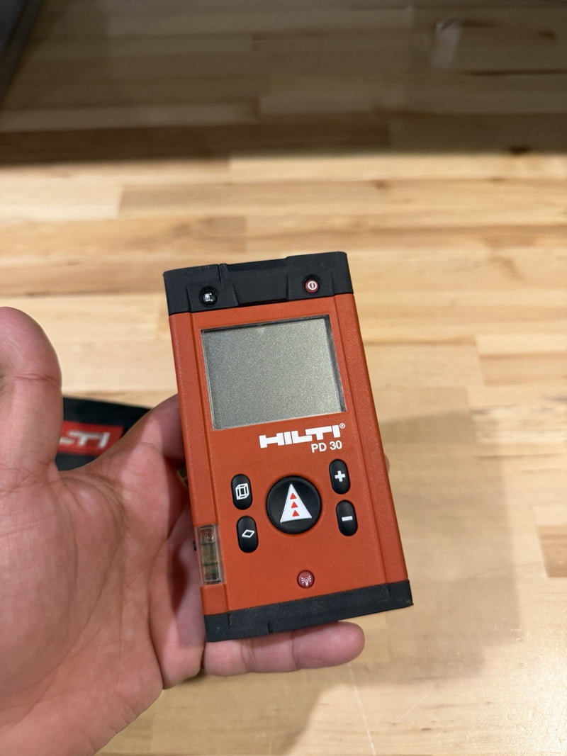 HILTI PD 30 LASER DISTANCE METER WITH CASE TESTED