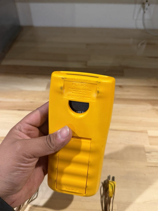 FLUKE 52 II THERMOMETER W / PROBE - SHIPS FAST