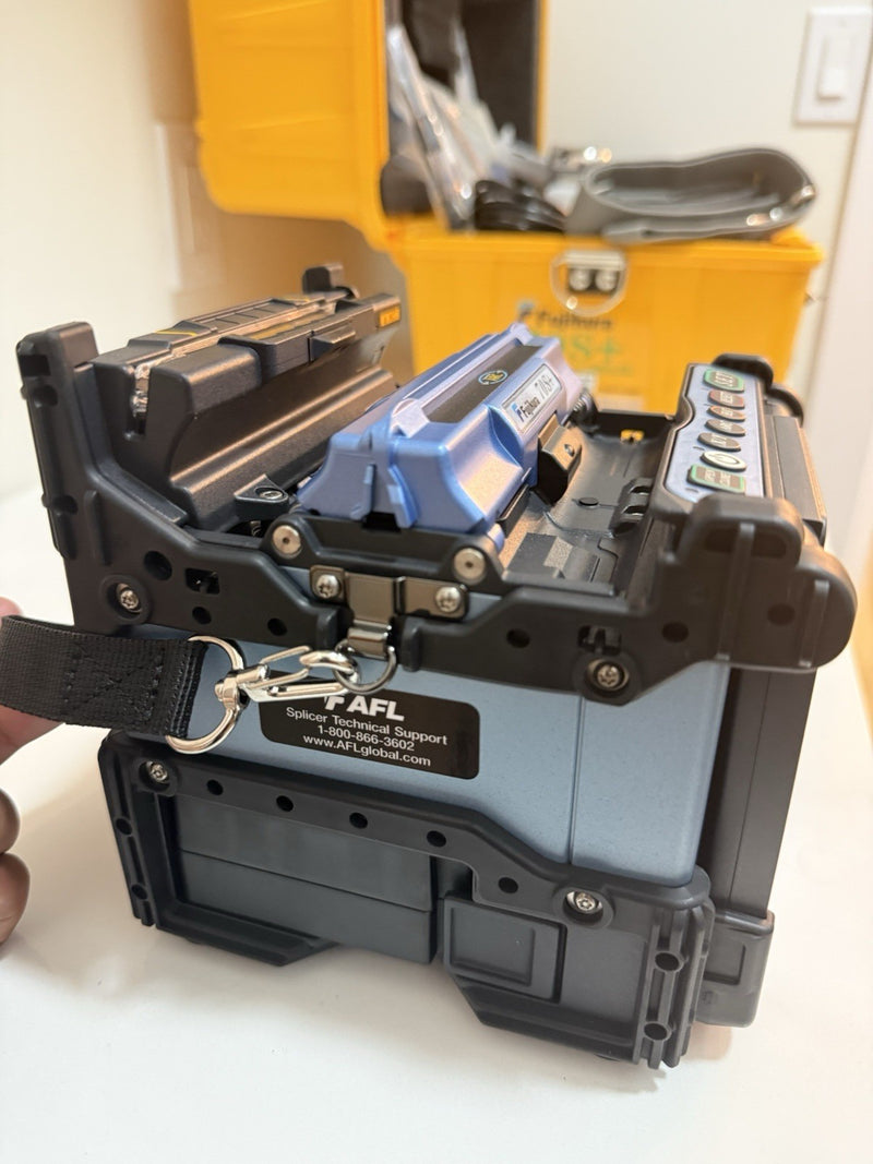 FUJIKURA 70S+ FUSION SPLICER KIT WITHCT50 CLEAVER