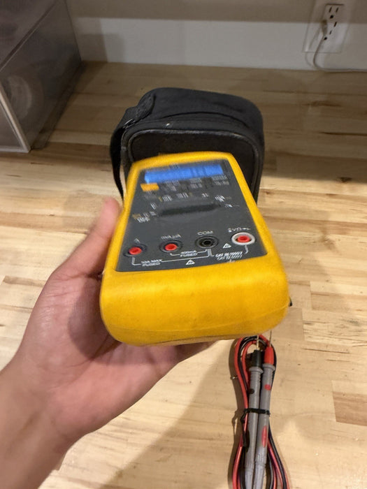 FLUKE 87V TRUE RMS MULTIMETER KIT W/ LEADS (TESTED) SHIPS FAST