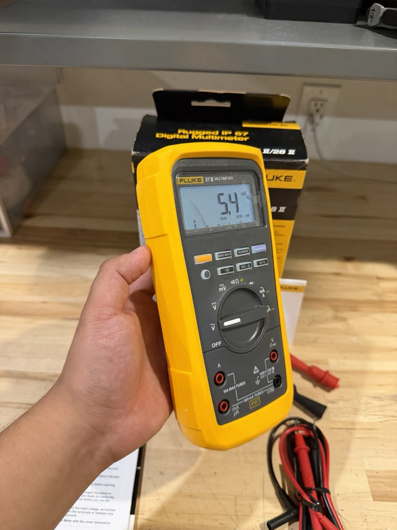 FLUKE 27 II TRUE RMS MULTIMETER CALIBRATED -SHIPS FAST (NEW SEALED)