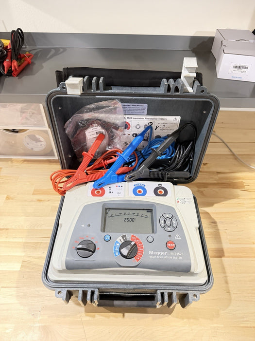 MEGGER MIT1525 15 KV HIGH VOLTAGE INSULATION RESISTANCE TESTER WITH CABLES - TESTED