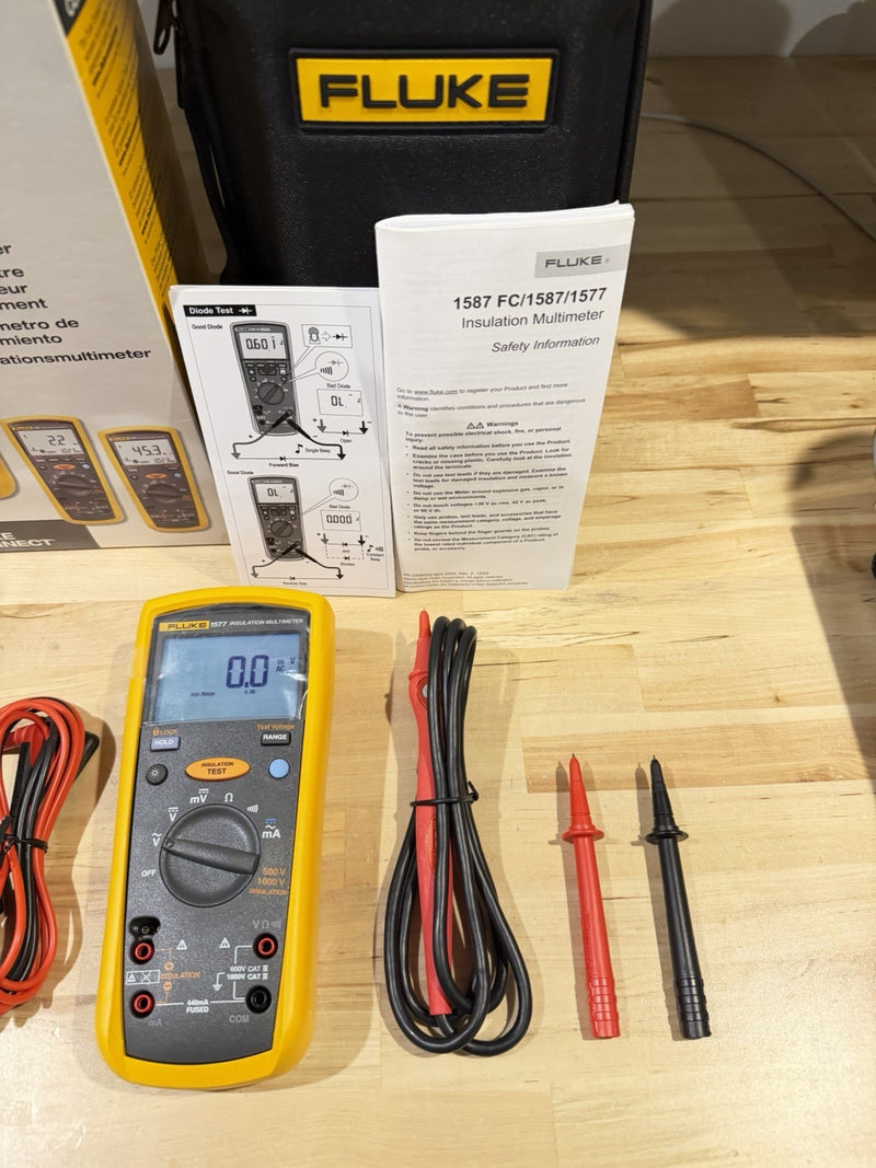 FLUKE 1577 INSULATION MULTIMETER W/ LEADS & CASE TESTED SHIPS FAST