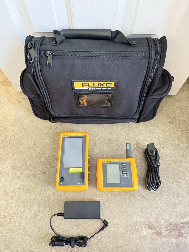 FLUKE BIOMEDICAL PROSIM 4 & SPOT LIGHT KIT WITH BAG & CHARGER TESTED