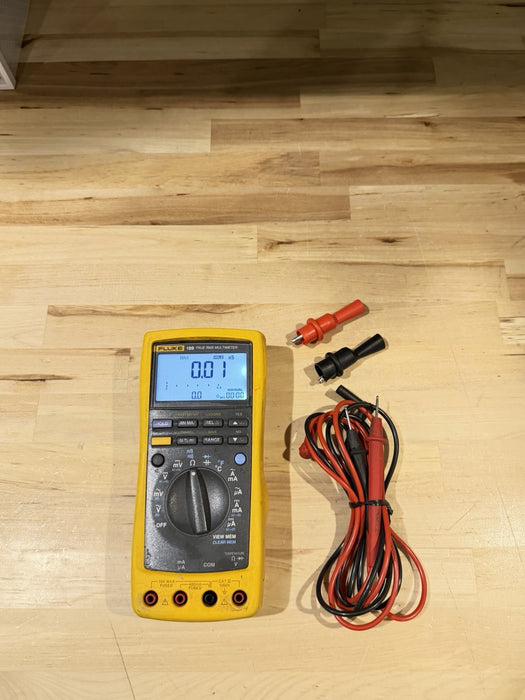 FLUKE 189 TRUE RMS MULTIMETER WITH LEADS & CLIPS TESTED