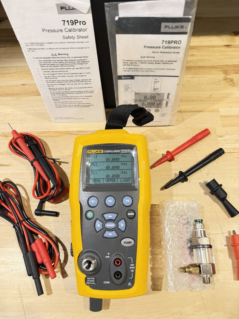 FLUKE 719 PRO 300G ELECTRIC PRESSURE CALIBRATOR W/ ACCESSORIES (SHIPS FREE)