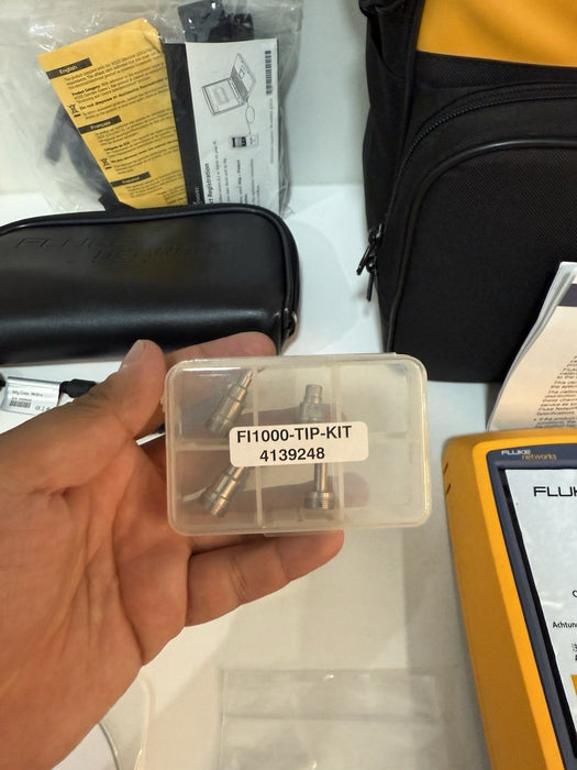 FLUKE NETWORKS VERSIV OPTIFIBER PRO OTDR KIT WITH QUAD OTDR MODULE & ACCESSORIES
