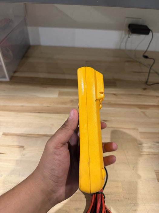 FLUKE 179 MULTIMETER WITH LEADS & CLIPS