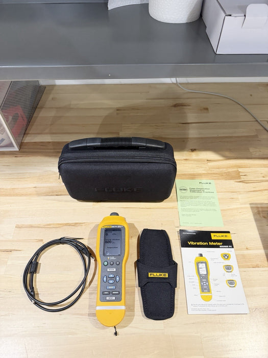 FLUKE 805 FC VIBRATION METER W / ACCESSORIES  SHIPS FAST / FREE SHIPPING