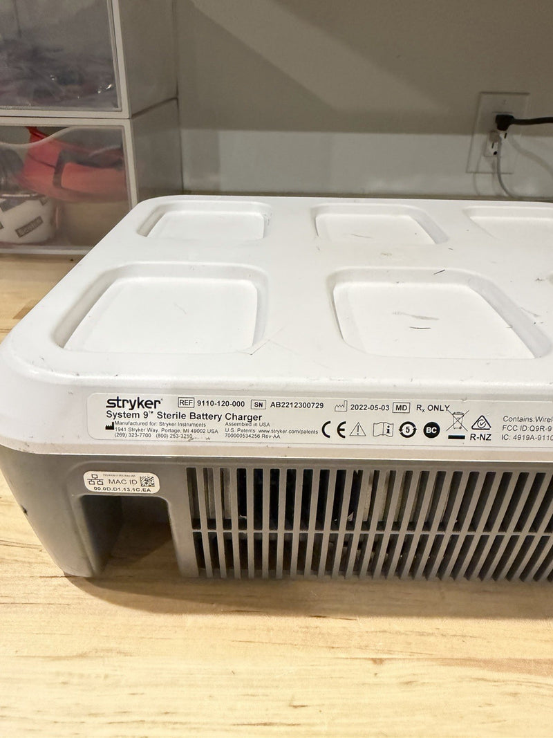 STRYKER CHARGER MODEL #9110-120-000 TESTED