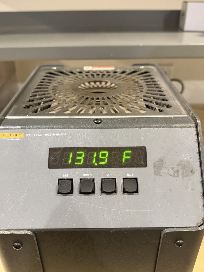 FLUKE 9150 PORTABLE FURNACE WITH CHARGER TESTED
