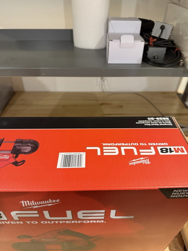 MILWAUKEE 2829-20 M18 FUEL 3-1/4" X 3-1/4" COMPACT VARIABLE SPEED BAND SAW BARE