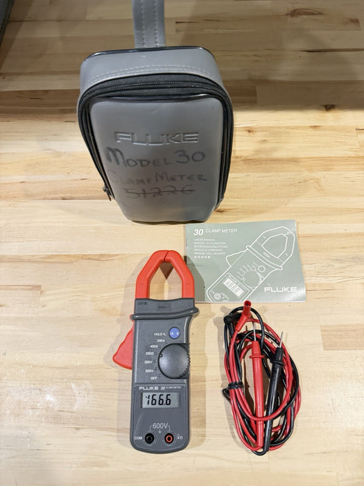 FLUKE 30 CLAMP METER W/ LEADS & CLIPS - SHIPS FAST