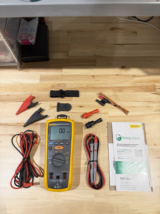 FLUKE 1507 INSULATION MULTIMETER W/ LEADS & CLIPS - SHIPS FAST
