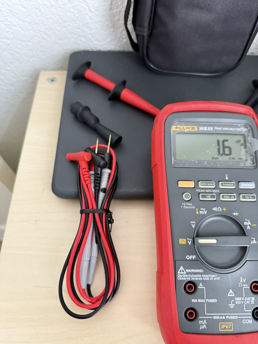 FLUKE 28 II EX TRUE RMS MULTIMETER W / LEADS & BAG - FREE SHIPPING (TESTED)