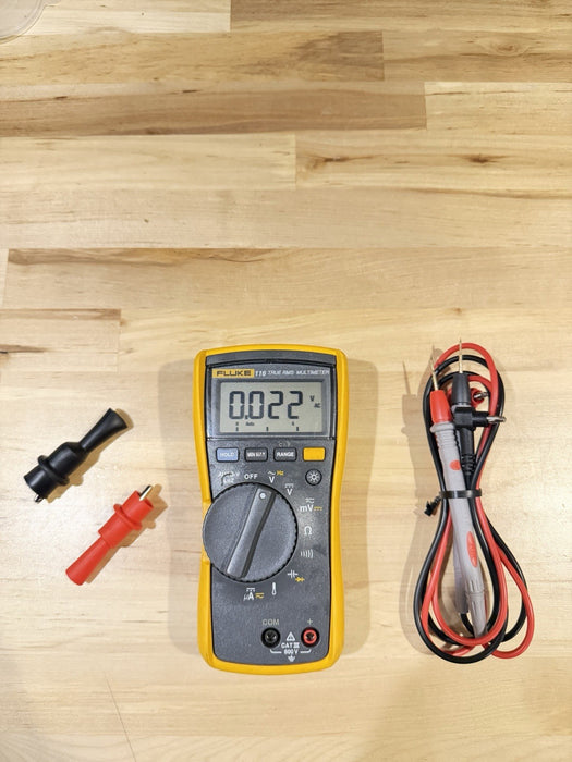 FLUKE 117 TRUE RMS MULTIMETER W/LEADS & CLIPS (TESTED) SHIPS FAST