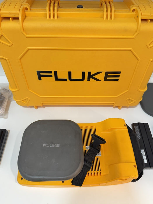 FLUKE II910 ACOUSTIC IMAGER WITH ACCESSORIES TESTED